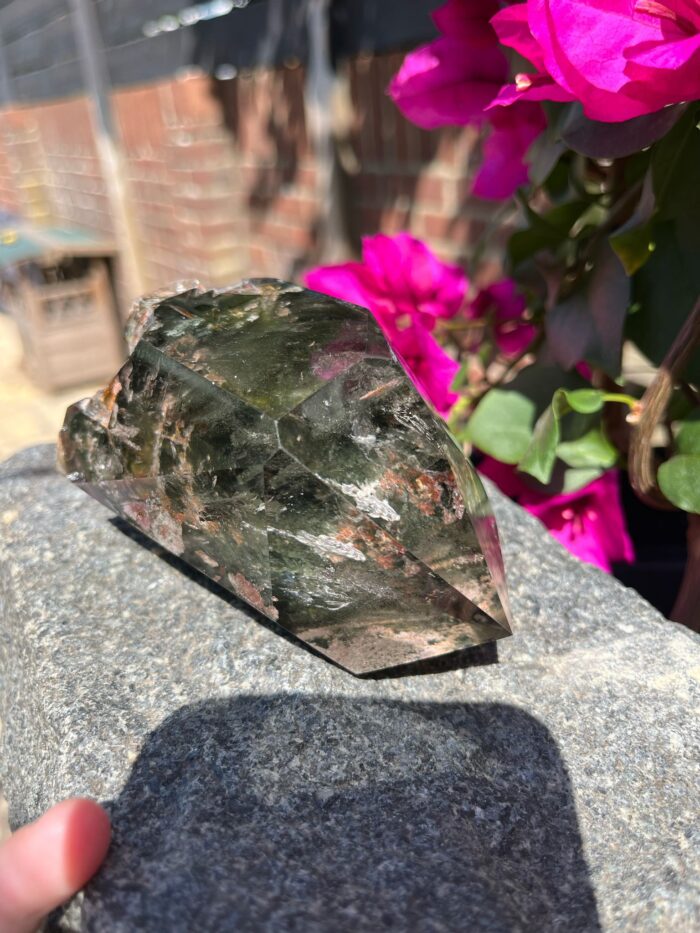 Large Garden Quartz Freeform with Stand - Image 8