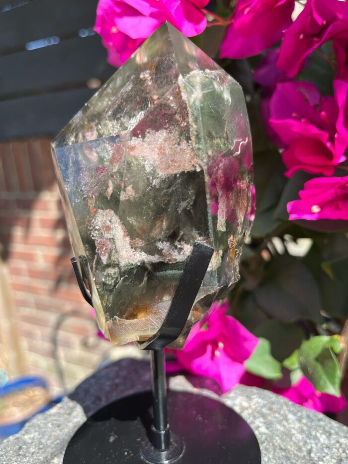 Large Garden Quartz Freeform with Stand - Image 2